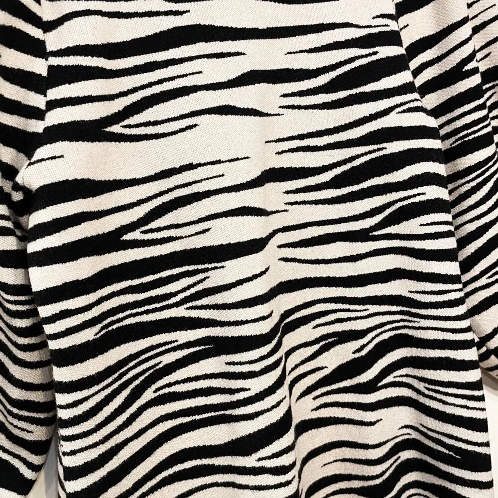 EUC Sezane Denver Puff Sleeve Zebra Jacquard Sweater Ecru Black Small